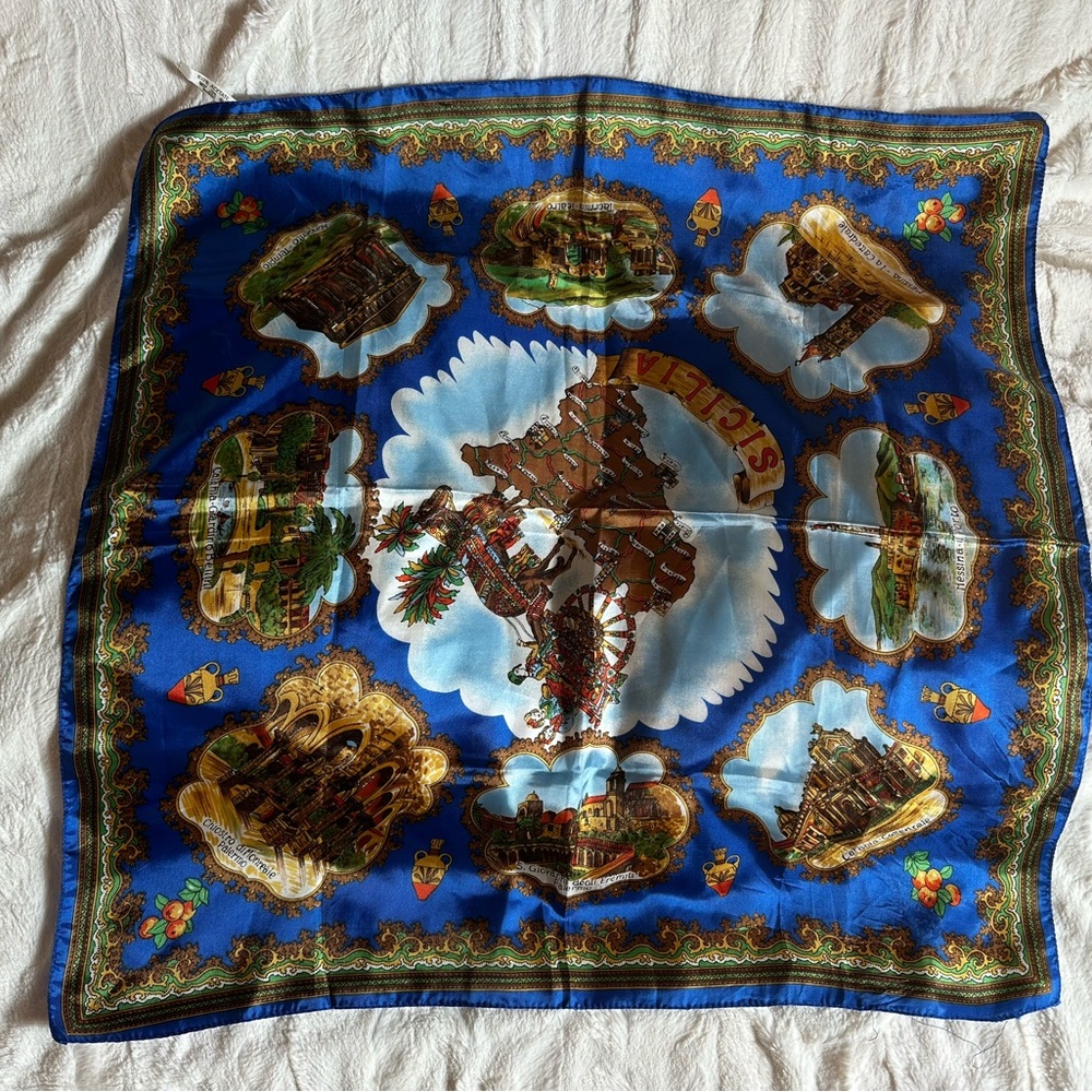 Sicilia Italy Souvenir Scarf 100%‎ Acetate Blue Landmarks 26x26"